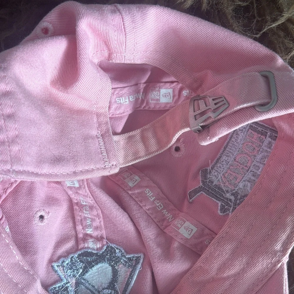 2 Pink Women’s Pittsburgh Steeler/Penguins Hats. NFL/New Era. - Picture 6 of 10